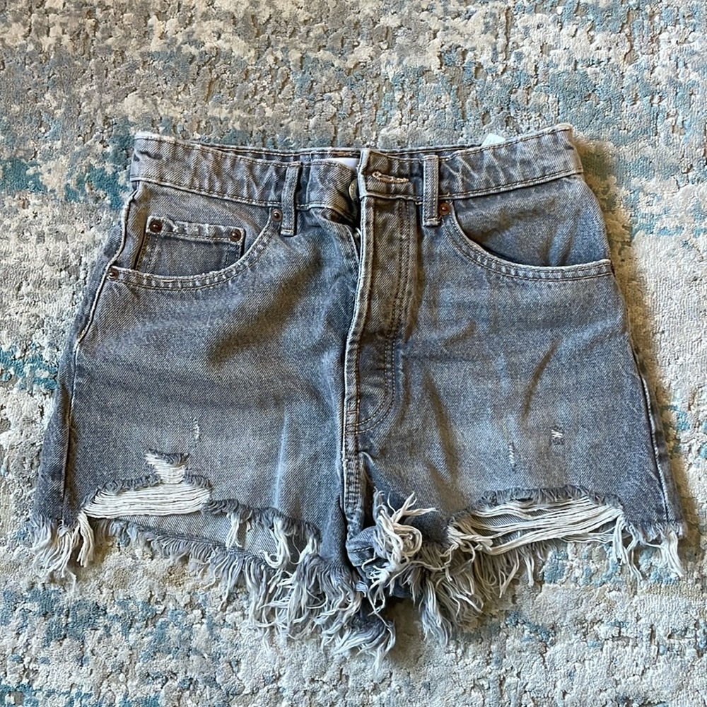 Like New Zara Denim Shorts in light grey 14” across waist Size 4
